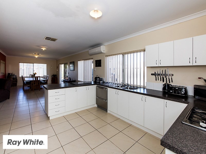 4 Halpin Circle, Ellenbrook WA 6069