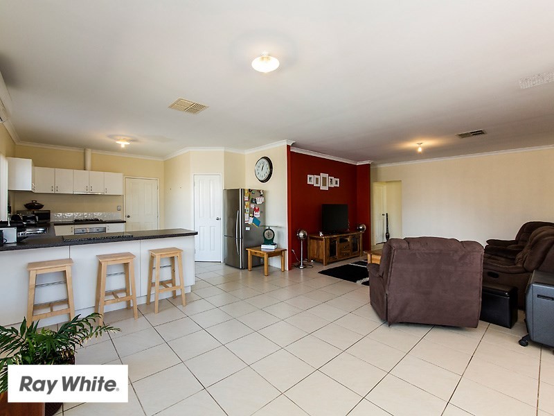 4 Halpin Circle, Ellenbrook WA 6069