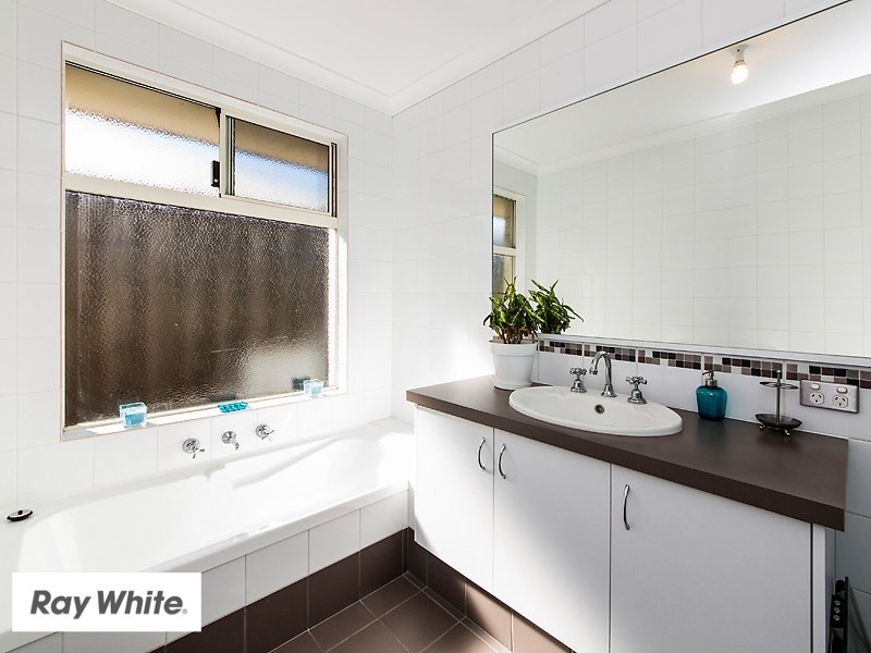 4 Halpin Circle, Ellenbrook WA 6069