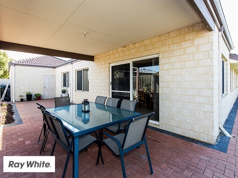 4 Halpin Circle, Ellenbrook WA 6069