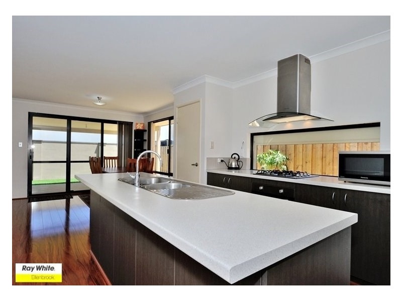 77 Redstone Trail, Ellenbrook WA 6069