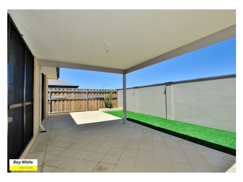 77 Redstone Trail, Ellenbrook WA 6069
