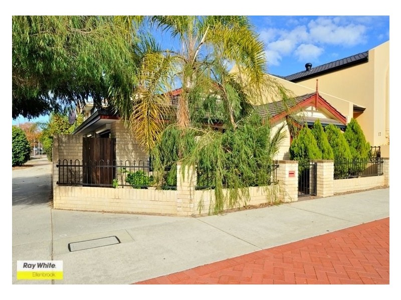 15 Queensbury Road, Joondalup WA 6027