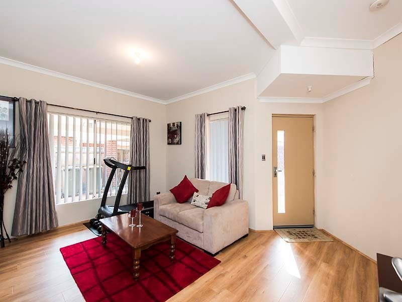 37 Bancombe Crescent, Ellenbrook WA 6069