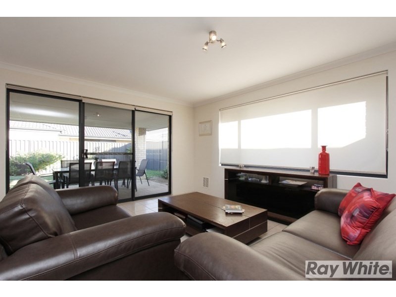 21 Cinnabar Bend, Aveley WA 6069