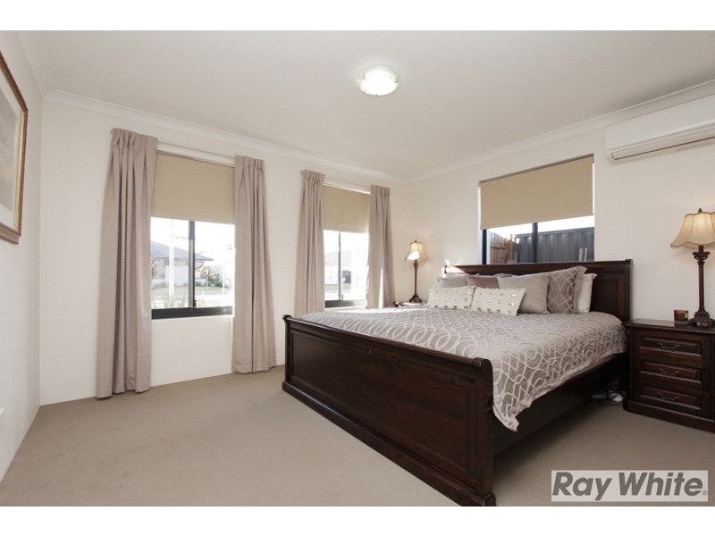 21 Cinnabar Bend, Aveley WA 6069