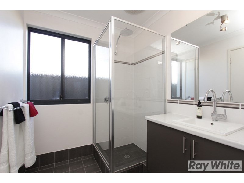 21 Cinnabar Bend, Aveley WA 6069