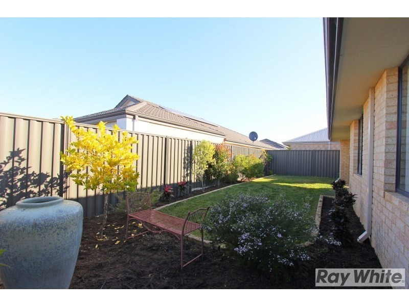 21 Cinnabar Bend, Aveley WA 6069