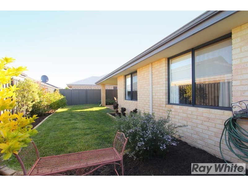 21 Cinnabar Bend, Aveley WA 6069