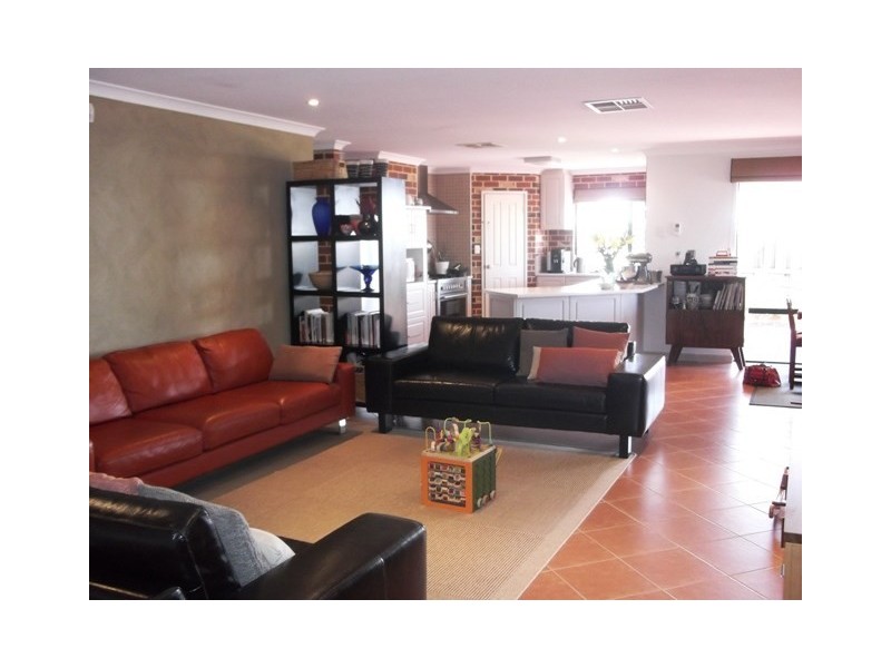 9 Thornbill Vista, Ellenbrook WA 6069