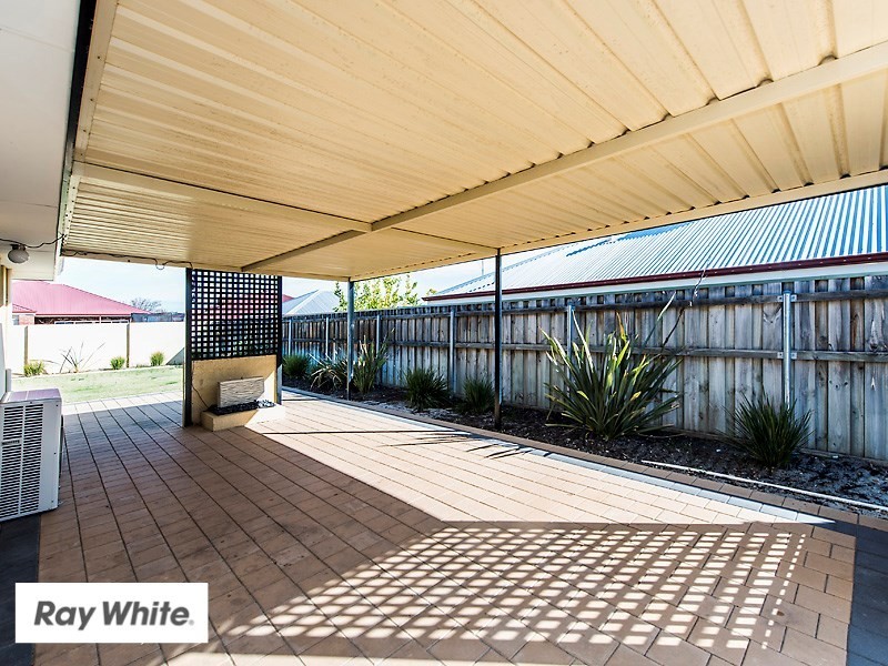 8 Derricap Avenue, Ellenbrook WA 6069