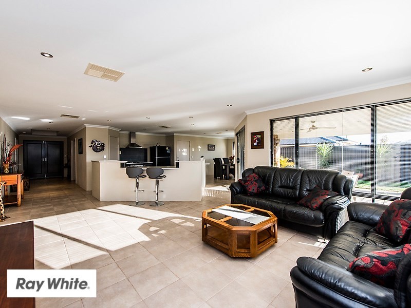 82 Amethyst Parkway, Aveley WA 6069