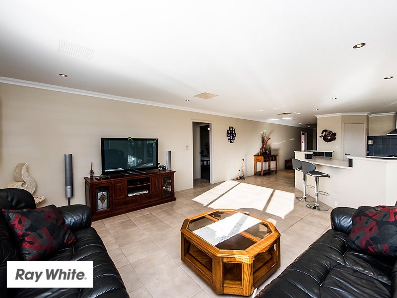 82 Amethyst Parkway, Aveley WA 6069