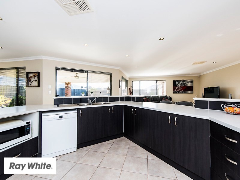 82 Amethyst Parkway, Aveley WA 6069