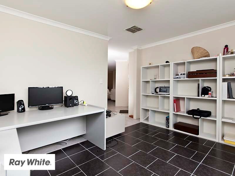77 Chardonnay Drive, The Vines WA 6069