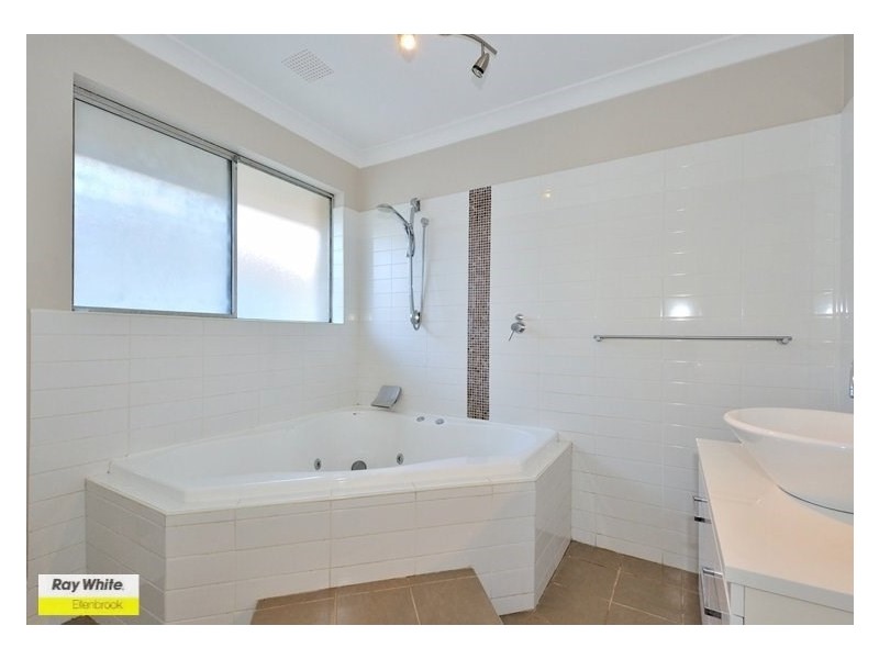 50 Faulkner Way, Eden Hill WA 6054