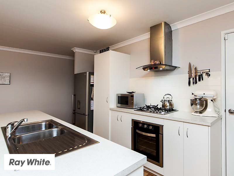 4 Bushside Drive, Aveley WA 6069