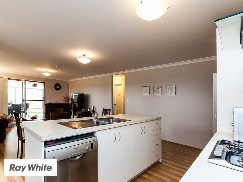 4 Bushside Drive, Aveley WA 6069