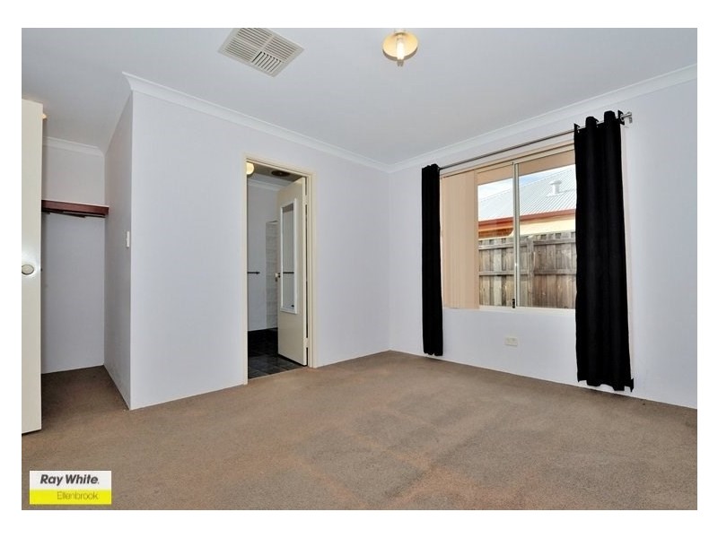 42 Halpin Circle, Ellenbrook WA 6069