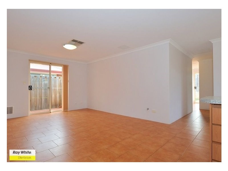 42 Halpin Circle, Ellenbrook WA 6069