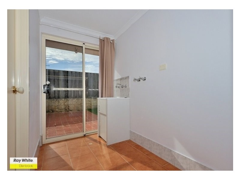 42 Halpin Circle, Ellenbrook WA 6069