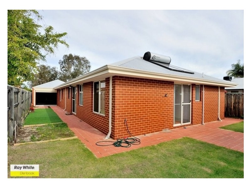42 Halpin Circle, Ellenbrook WA 6069