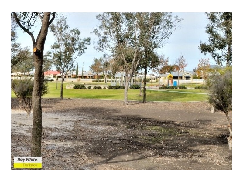 42 Halpin Circle, Ellenbrook WA 6069