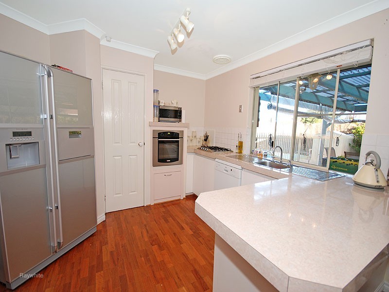 37 Wildflower Circle, Ellenbrook WA 6069