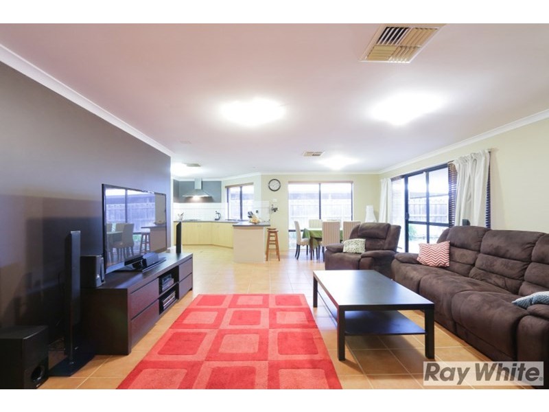 52 Garran Loop, Henley Brook WA 6055