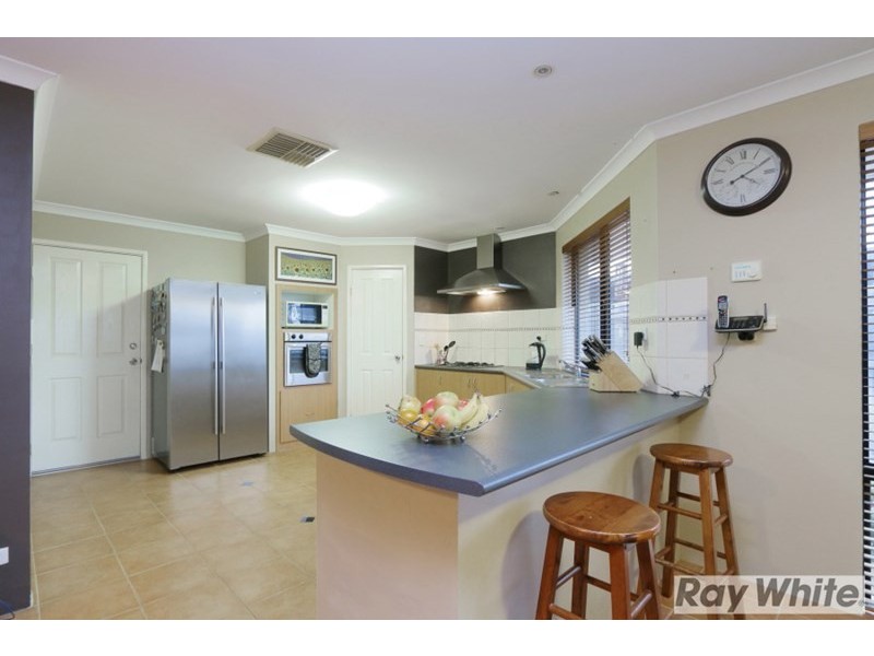 52 Garran Loop, Henley Brook WA 6055