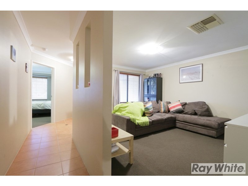 52 Garran Loop, Henley Brook WA 6055