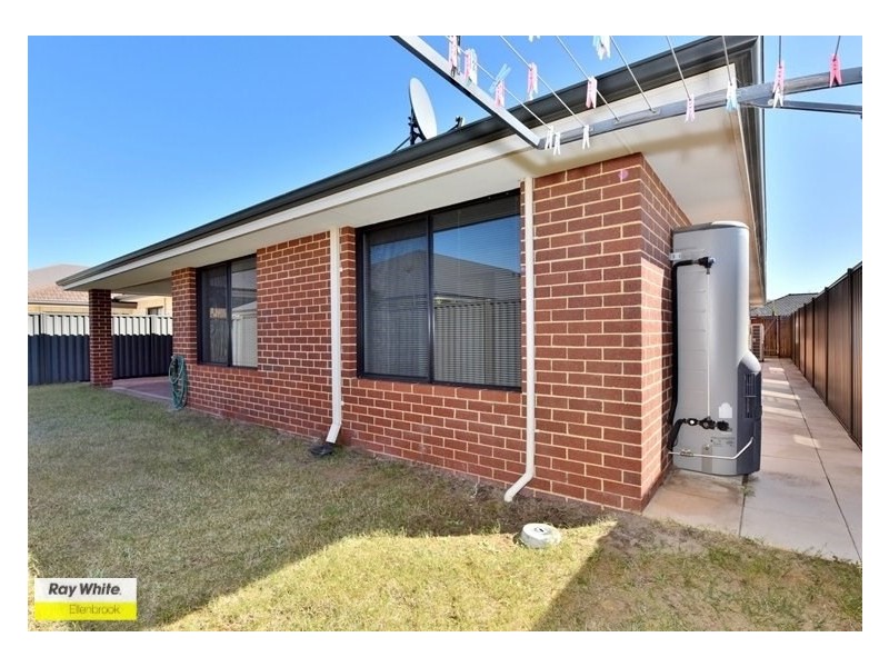 3 Aston Chase, Aveley WA 6069