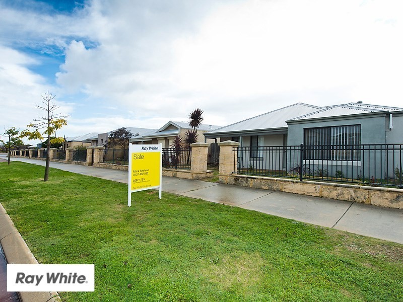 15 Elmina Avenue, Ellenbrook WA 6069