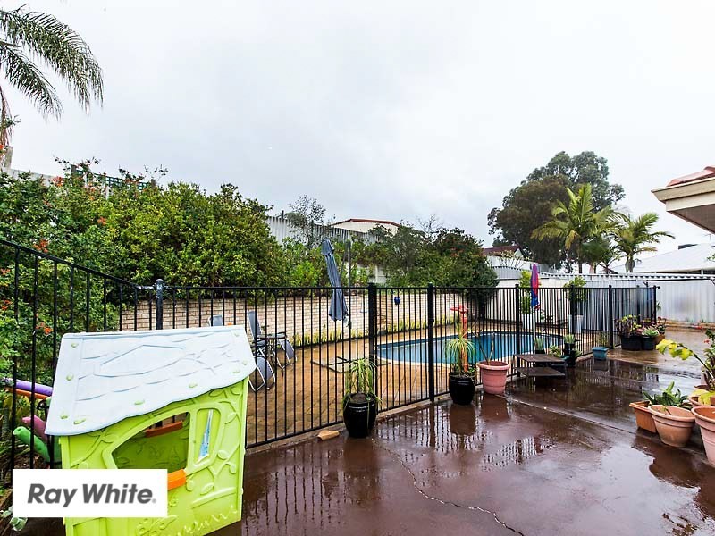 4 Nandup Retreat, Swan View WA 6056
