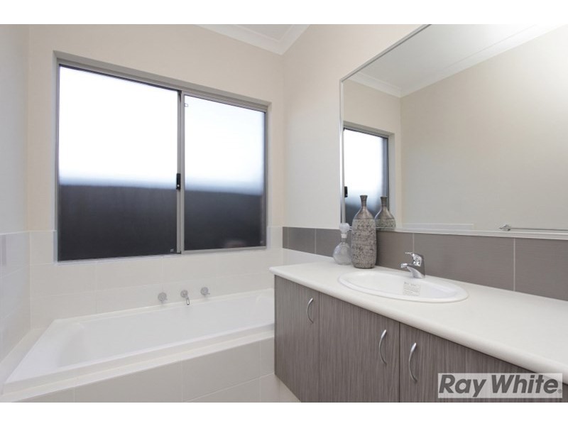 14 Vidalia Drive, Aveley WA 6069