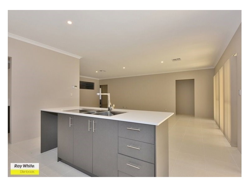 137 Grassdale Parkway, Ellenbrook WA 6069