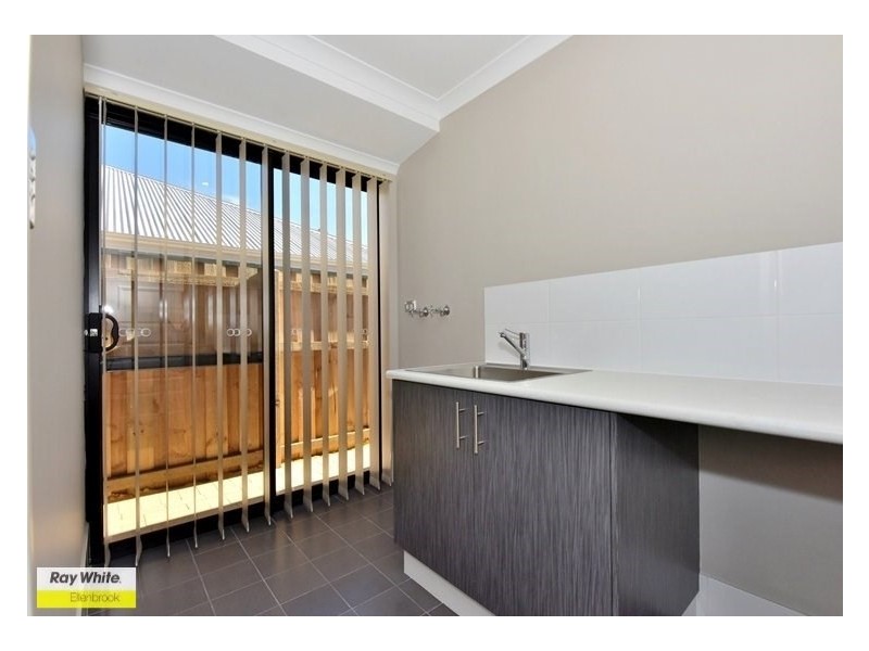 137 Grassdale Parkway, Ellenbrook WA 6069