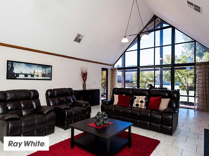 19 Woburn Park Avenue, Ellenbrook WA 6069