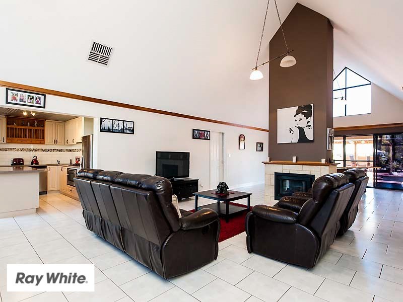 19 Woburn Park Avenue, Ellenbrook WA 6069