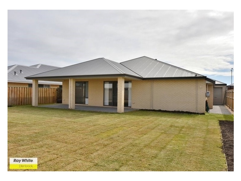 42 Adlington Way, The Vines WA 6069