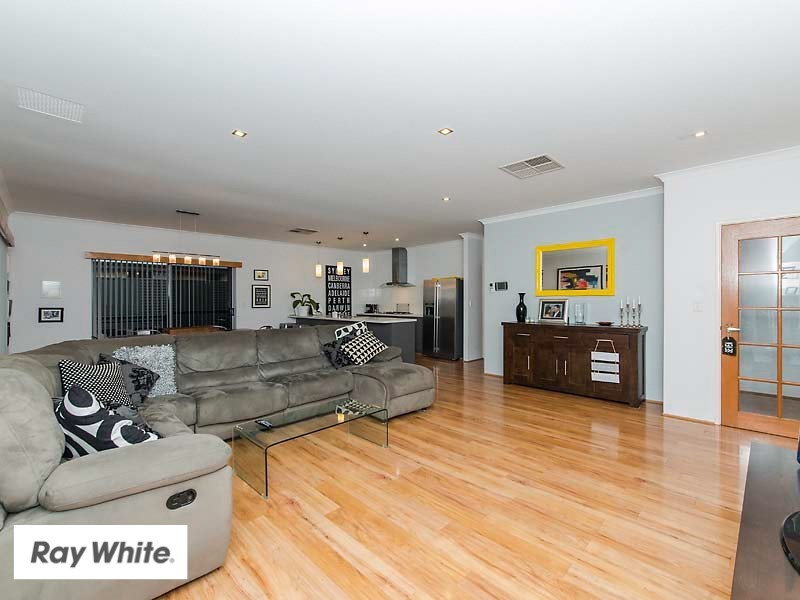 64 Farmaner Parkway, Ellenbrook WA 6069