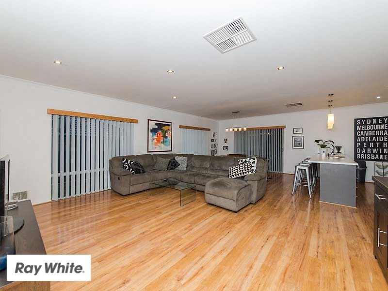 64 Farmaner Parkway, Ellenbrook WA 6069