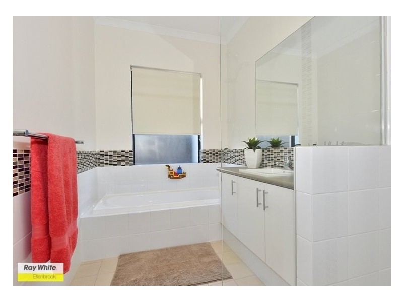 23 Viridian Boulevard, Aveley WA 6069