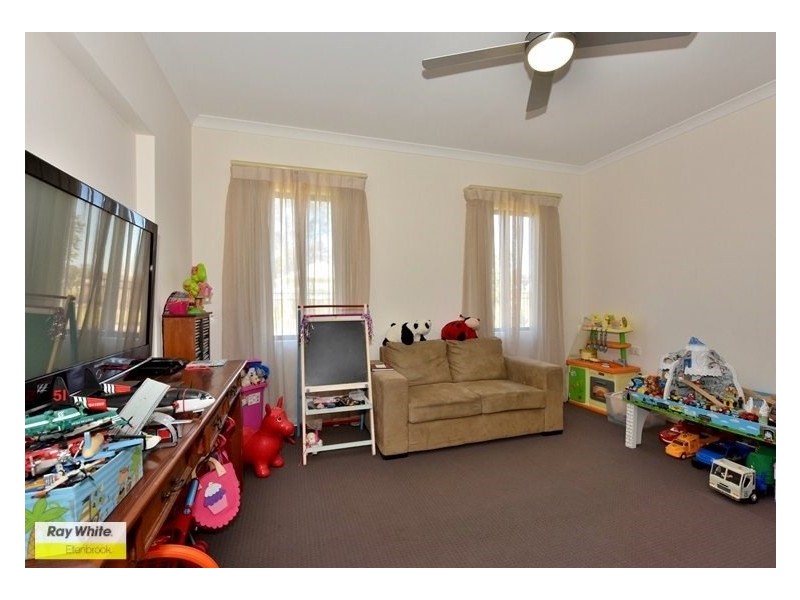 23 Viridian Boulevard, Aveley WA 6069