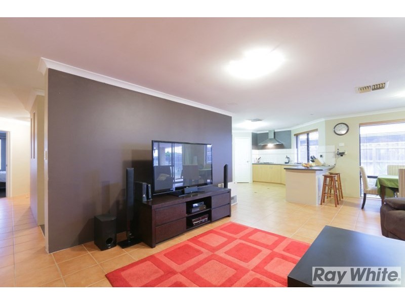 52 Garran Loop, Henley Brook WA 6055