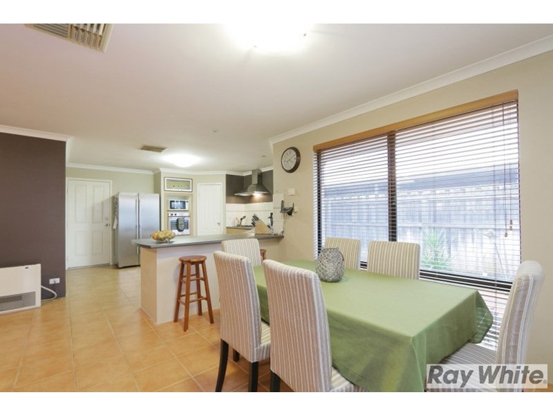 52 Garran Loop, Henley Brook WA 6055