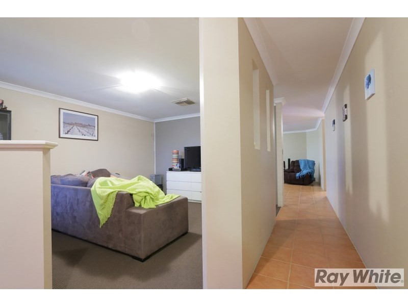 52 Garran Loop, Henley Brook WA 6055