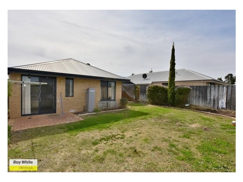72 Larrawa Circle, Ellenbrook WA 6069