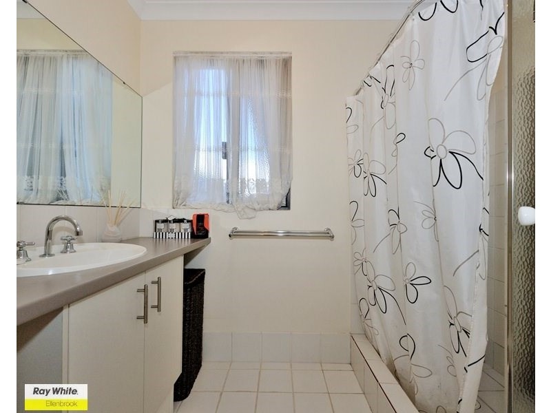 28 Parnham Avenue, Ellenbrook WA 6069