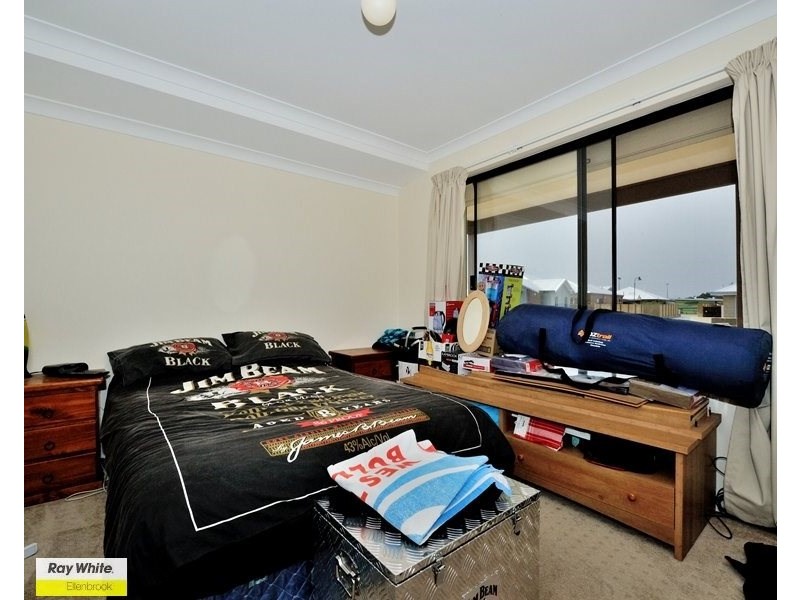 28 Parnham Avenue, Ellenbrook WA 6069